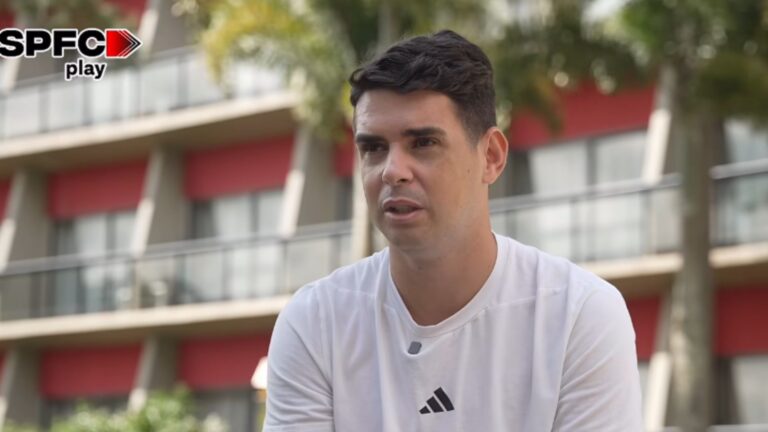 Atacante do São Paulo Anuncia Aposentadoria Após Problema de Saúde: 'Meu Coração Parou'