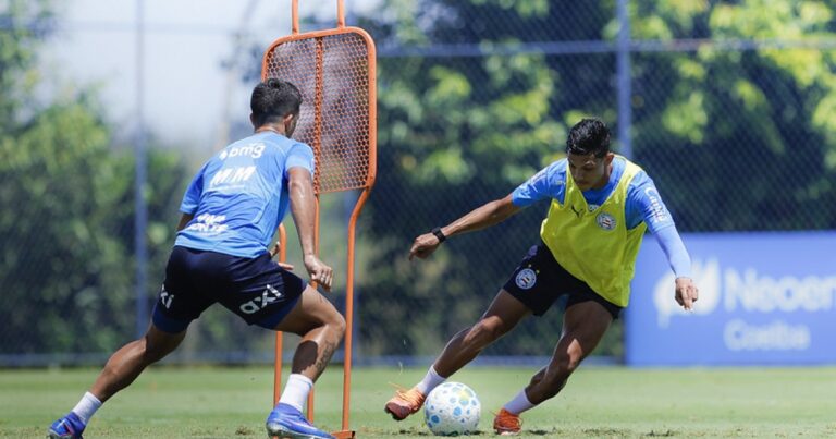 Bahia se prepara para duelo com o Flamengo: Ademir em treinamento isolado Bahia se prepara para duelo com o Flamengo: Ademir em treinamento isolado