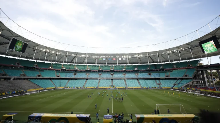 Bahia x Palmeiras: Escalações e Expectativas para o Grande Confronto do Brasileirão Bahia x Palmeiras: Escalações e Expectativas para o Grande Confronto do Brasileirão