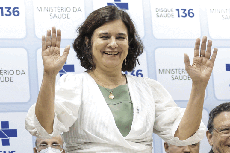 Candidaturas e Desafios na Saúde: Rumo às Eleições de 2026