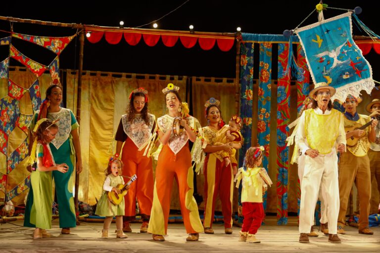 Carroça de Mamulengos: Quase 50 anos levando a cultura popular ao Festival de Curitiba