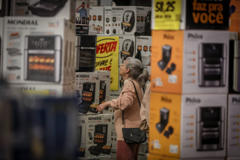 Casas Bahia Registra R$ 10,2 Bilhões em Vendas pelo Crediário no Último Trimestre de 2025 Casas Bahia Registra R$ 10,2 Bilhões em Vendas pelo Crediário no Último Trimestre de 2025