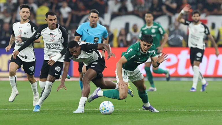 Corinthians e Palmeiras Empatam em Clássico Sem Gols no Brasileirão Corinthians e Palmeiras Empatam em Clássico Sem Gols no Brasileirão