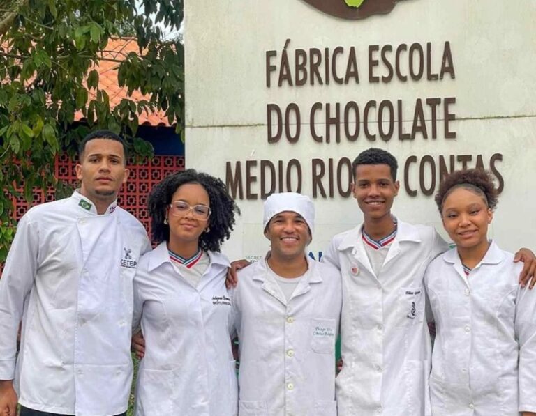Estudantes de Ipiaú Criam Chocolate Saudável para Diabéticos: A Revolução do Mercado do Cacau
