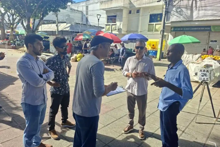 Governo de Feira de Santana Planeja Quiosques para Fotógrafos Lambe-Lambe