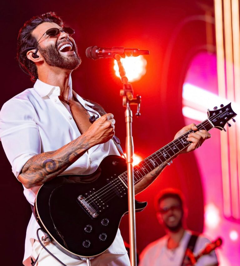 Gusttavo Lima Agita o Litoral Norte da Bahia em Show Exclusivo