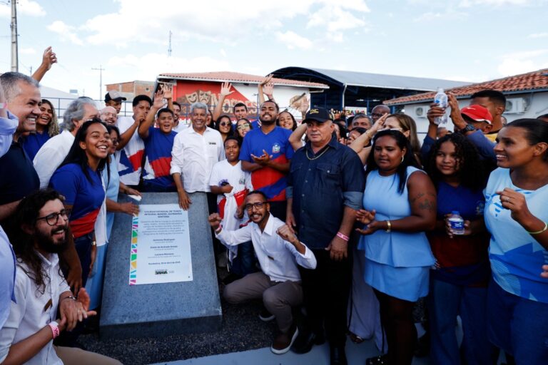 Jerônimo Inaugura Escola de R$ 10 Milhões e Fortalece Educação Integral em Nordestina