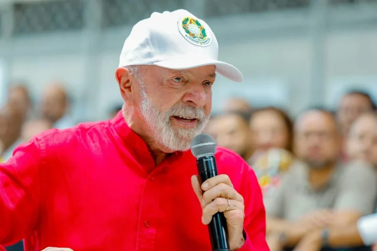 Lula Fortalece Presença Política na Bahia e Combate Desgaste no Nordeste