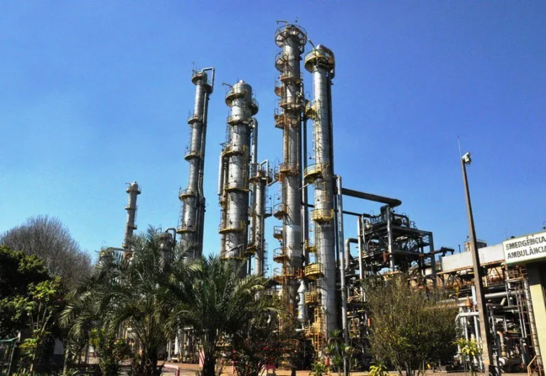 Petrobras Retoma Produção de Fertilizantes com Investimentos Bilionários no Paraná