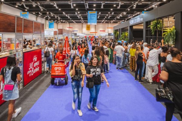 Professores da Bahia Ganham Acesso Gratuito à Bienal do Livro 2026 Professores da Bahia Ganham Acesso Gratuito à Bienal do Livro 2026