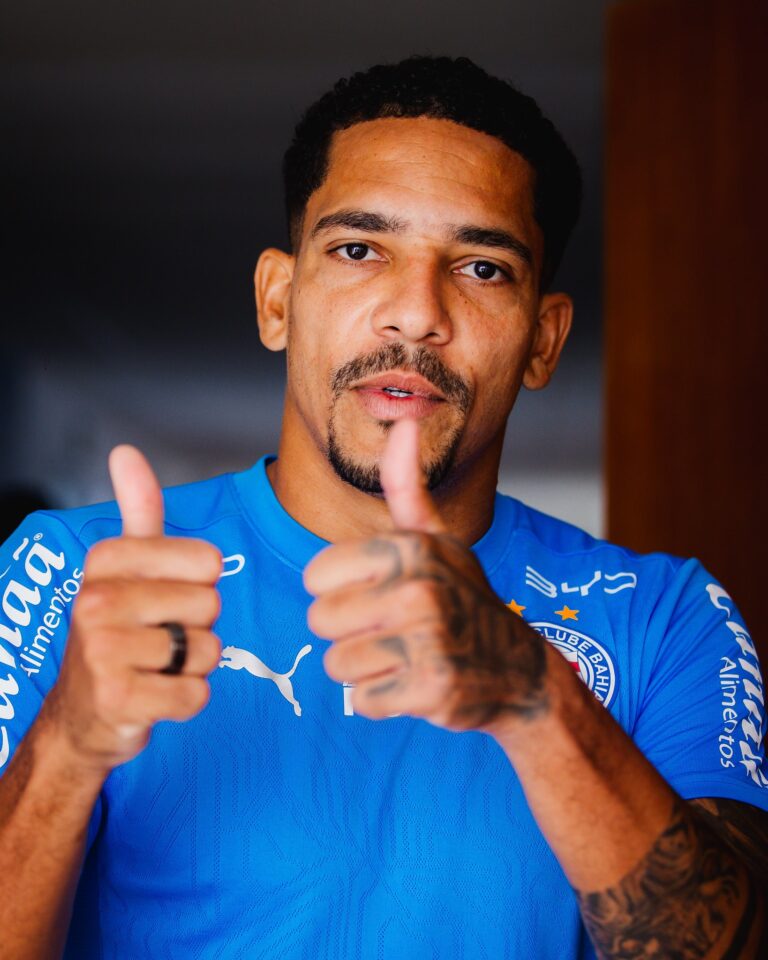 Retorno de Gilberto Agita Disputa na Lateral do Bahia com Chance de Novo Titular
