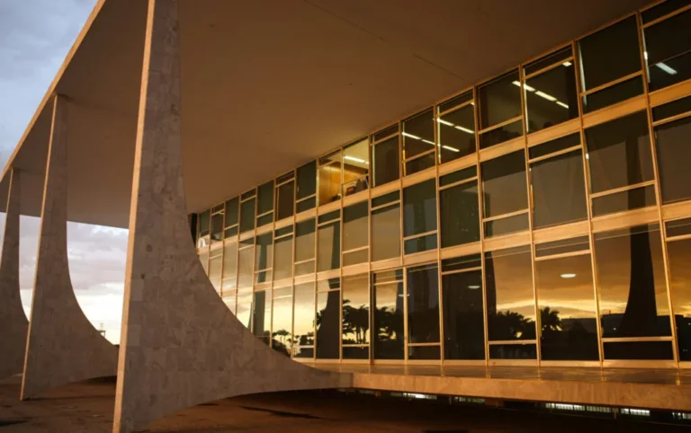 STF Libera R$ 3,7 Bilhões em Precatórios do Fundef para Estados