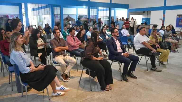 Vitória da Conquista institui Política Municipal de Dados Abertos e inaugura sala dos conselhos
