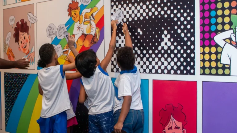 Exposição Mundo Zira Encanta Salvador com Criatividade e Interatividade