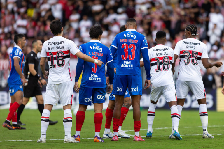 Bahia Enfrenta Crise na Defesa e Aumenta Gols Sofridos na Série A