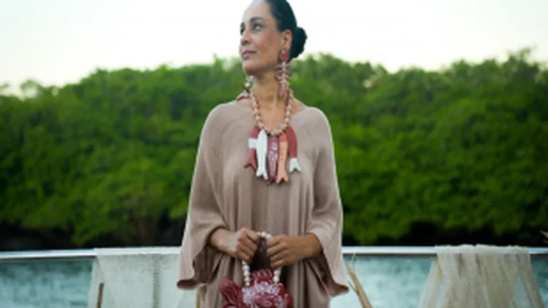 Desfile das Mulheres de Barro em Salvador destaca artesanato do Recôncavo Desfile das Mulheres de Barro em Salvador destaca artesanato do Recôncavo