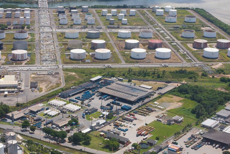Gasolina no Nordeste: Petrobras Intensifica Ações Contra Refinaria de Mataripe