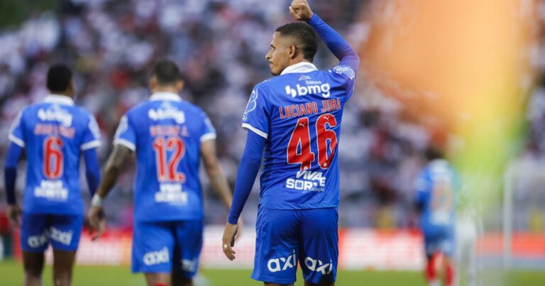 Luciano Juba se destaca: mais gols e assistências do que quatro rivais da Seleção Brasileira