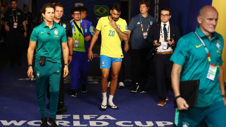 Lesão de Lucas Paquetá deixa Brasil sem meio-campista nas oitavas da Copa do Mundo