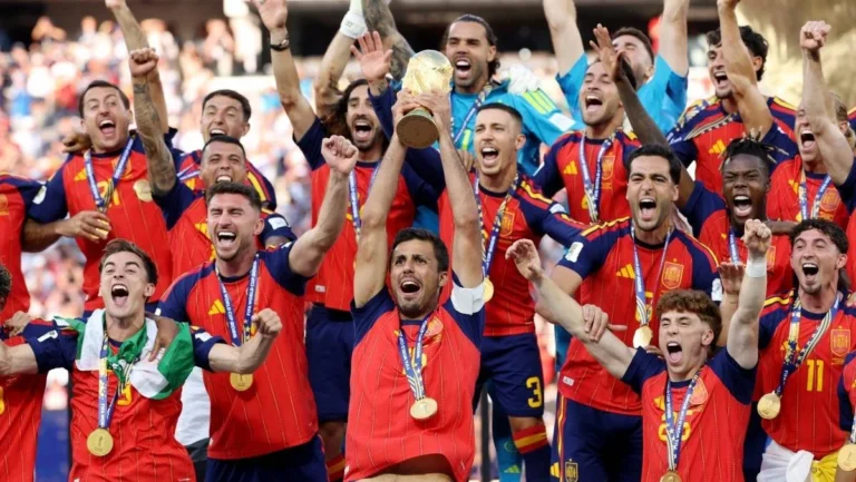 O Impacto da Copa do Mundo no Ranking da Fifa: Espanha no Topo e Mudanças Expressivas O Impacto da Copa do Mundo no Ranking da Fifa: Espanha no Topo e Mudanças Expressivas